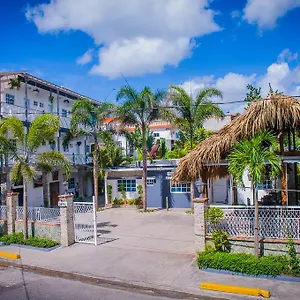 2* Hotel Batey Boutique