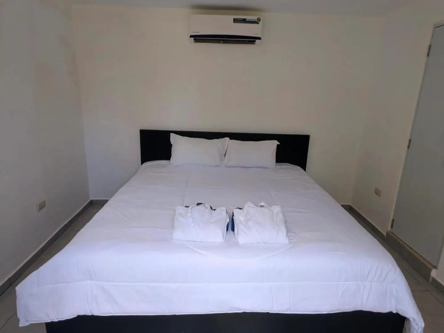 Cruce Caribena Hotel Boca Chica 0*,